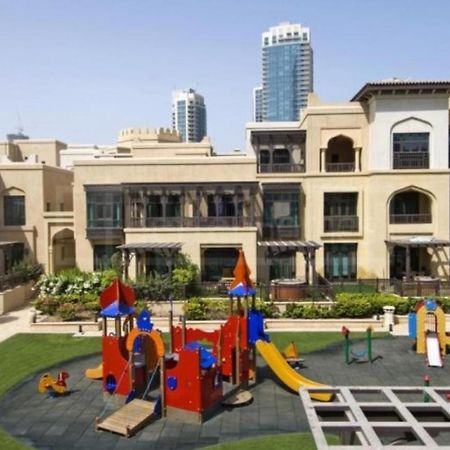 Vantage Vacation Homes - Downtown - Al Tajer Residences In Old Town Island Dubai Exterior photo